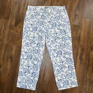 J.Jill Stretch size 6 blue floral white pants 98% Cotton crop capri trouser